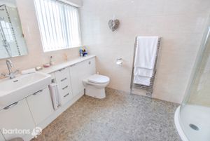 Photo 25- click for photo gallery